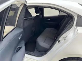 Toyota Corolla 2019 1.2T S-CVT GL-i Versión de élite interior foto 16 Toyota Corolla 2019 1.2T S-CVT GL-i Versión de élite interior foto 16