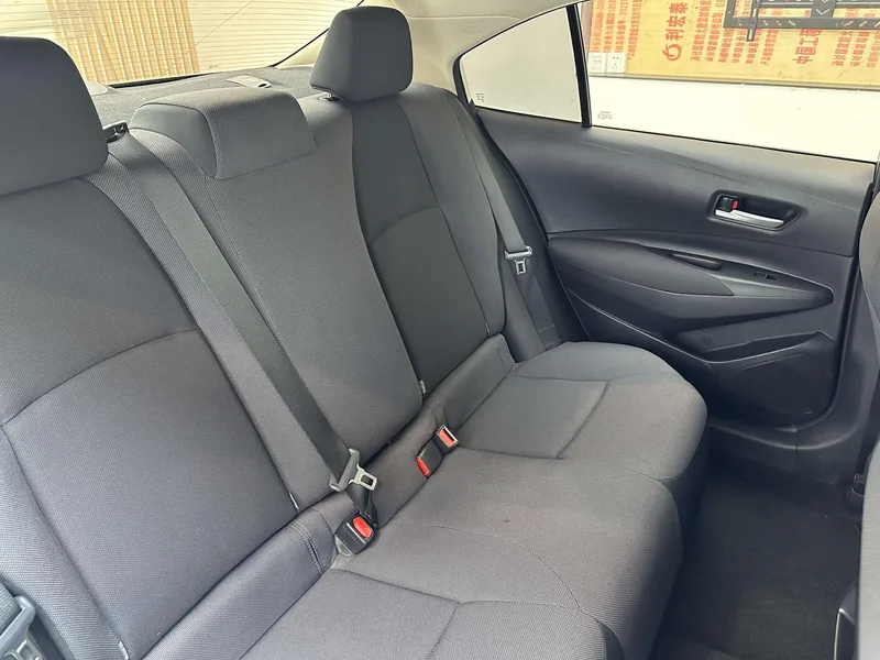 Toyota Corolla 2019 1.2T S-CVT GL-i Versión de élite interior foto 19 Toyota Corolla 2019 1.2T S-CVT GL-i Versión de élite interior foto 19