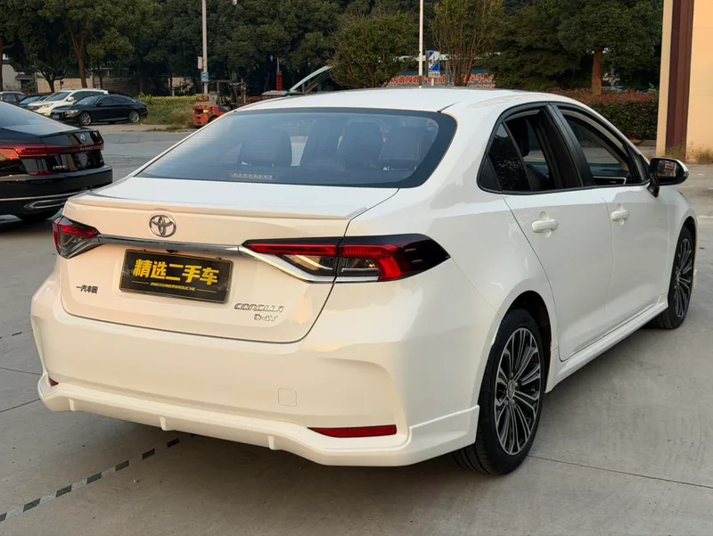 Toyota Corolla 2019 1.2T S-CVT GL-i Version de luxe intérieur photo 6 Toyota Corolla 2019 1.2T S-CVT GL-i Version de luxe intérieur photo 6