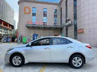 Toyota Corolla 2014 1.6L CVT GL interior photo 8 Toyota Corolla 2014 1.6L CVT GL interior photo 8