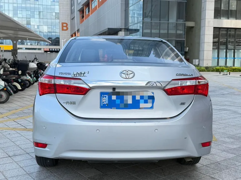 Toyota Corolla 2014 1.6L CVT GL interior photo 10 Toyota Corolla 2014 1.6L CVT GL interior photo 10