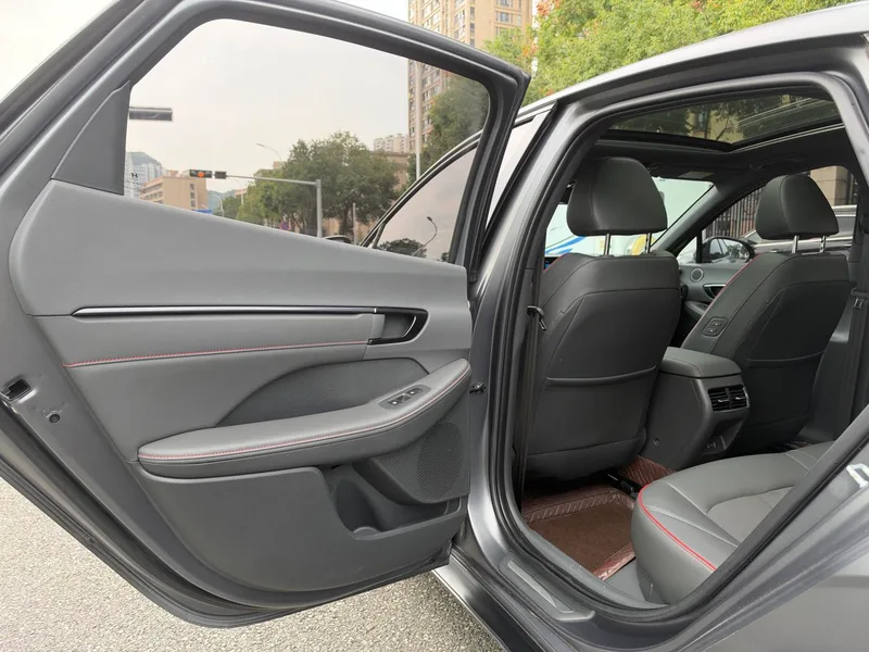 Hyundai Sonata 2024 2.0T N Line Max interior foto 13 Hyundai Sonata 2024 2.0T N Line Max interior foto 13