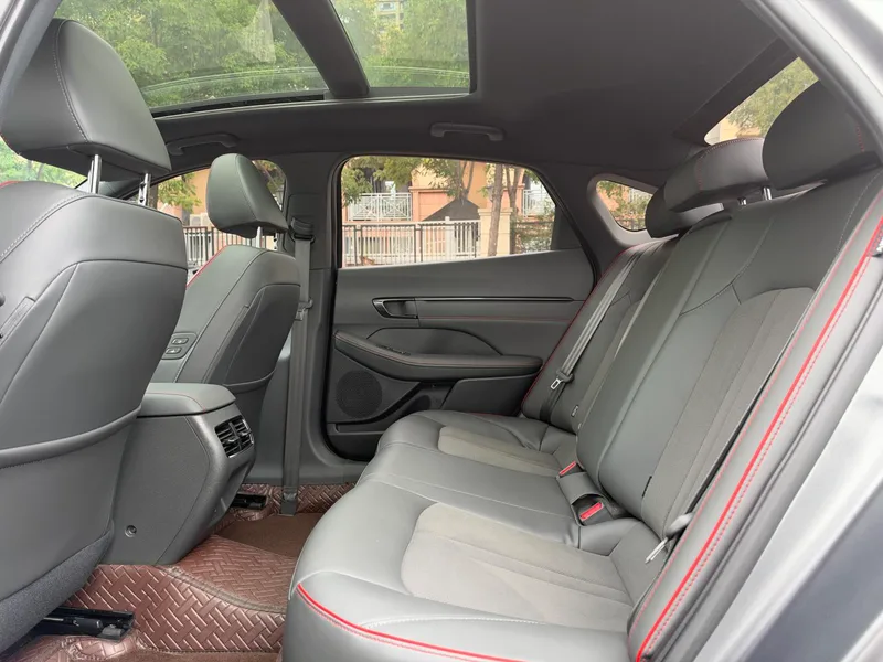 Hyundai Sonata 2024 2.0T N Line Max interior foto 14 Hyundai Sonata 2024 2.0T N Line Max interior foto 14