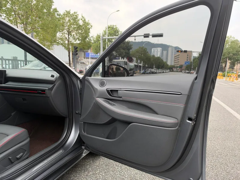 Hyundai Sonata 2024 2.0T N Line Max interior foto 20 Hyundai Sonata 2024 2.0T N Line Max interior foto 20