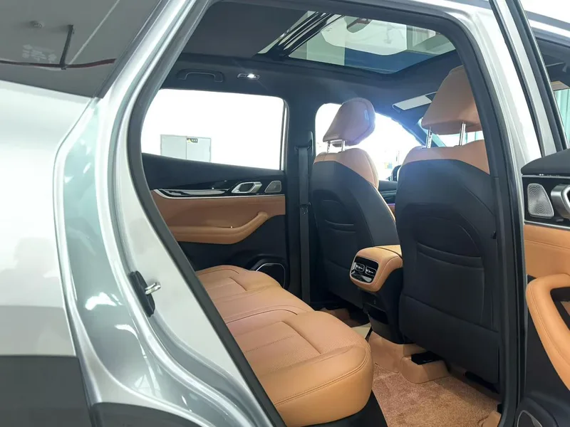 Geely Boyue L 2025 Fourth generation 1.5TD DCT Brocade beauty interior photo 8 Geely Boyue L 2025 Fourth generation 1.5TD DCT Brocade beauty interior photo 8