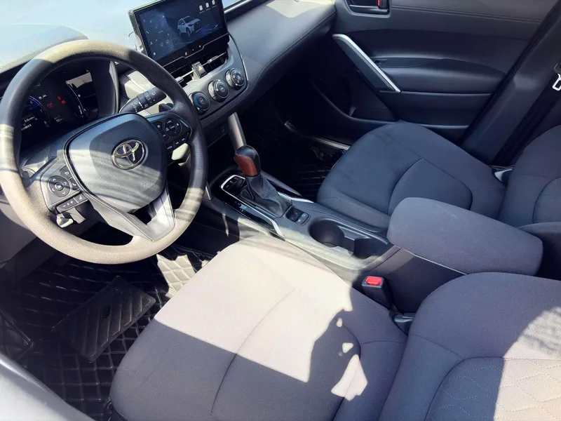 Toyota Corolla Cross 2024 2.0L CVT Pioneer Edition interior photo 7 Toyota Corolla Cross 2024 2.0L CVT Pioneer Edition interior photo 7