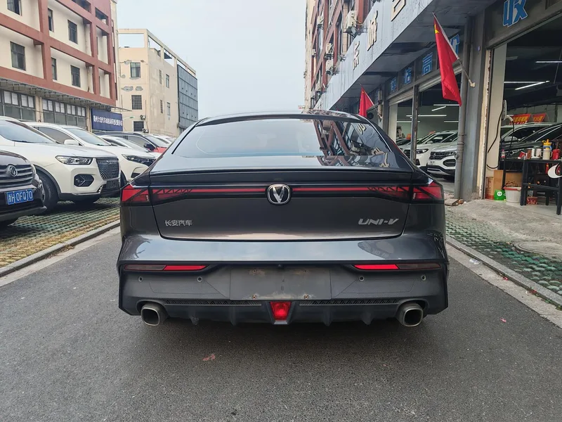 Changan UNI-V 2022 1.5T Premium Trim exterior photo 6 Changan UNI-V 2022 1.5T Premium Trim exterior photo 6