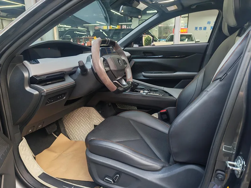 Changan UNI-V 2022 1.5T Premium Trim exterior photo 9 Changan UNI-V 2022 1.5T Premium Trim exterior photo 9