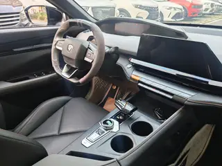 Changan UNI-V 2022 1.5T Premium Trim interior photo 15 Changan UNI-V 2022 1.5T Premium Trim interior photo 15