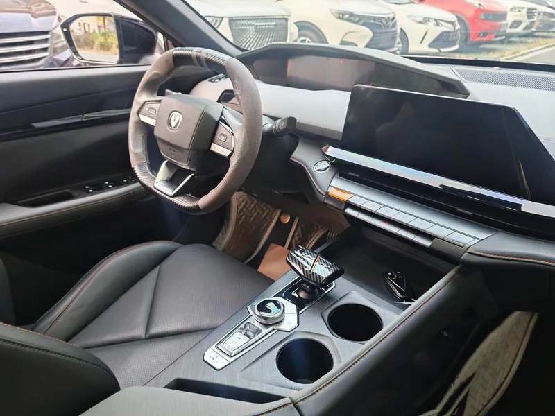 Changan UNI-V 2022 1.5T Premium Trim interior photo 15 Changan UNI-V 2022 1.5T Premium Trim interior photo 15