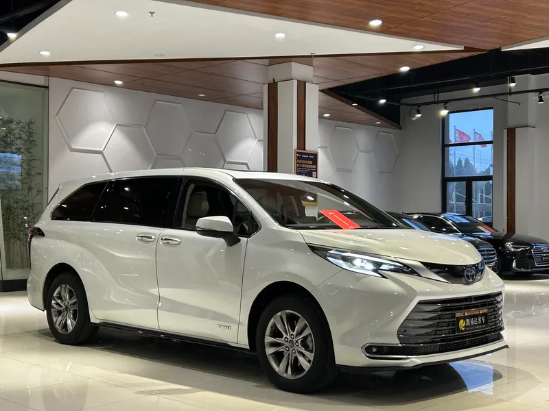 Toyota Sienna 2023 Dual Power 2.5L Luxury Edition exterior photo 3 Toyota Sienna 2023 Dual Power 2.5L Luxury Edition exterior photo 3