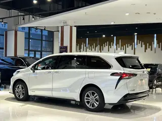 Toyota Sienna 2023 Dual Power 2.5L Luxury Edition interior photo 16 Toyota Sienna 2023 Dual Power 2.5L Luxury Edition interior photo 16