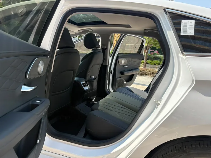 Chery Arrizo 8 PRO 2025 1.6T DCT Luxury type interior photo 6 Chery Arrizo 8 PRO 2025 1.6T DCT Luxury type interior photo 6