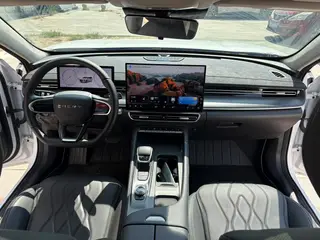 Chery Arrizo 8 PRO 2025 1.6T DCT Luxury type interior photo 9 Chery Arrizo 8 PRO 2025 1.6T DCT Luxury type interior photo 9