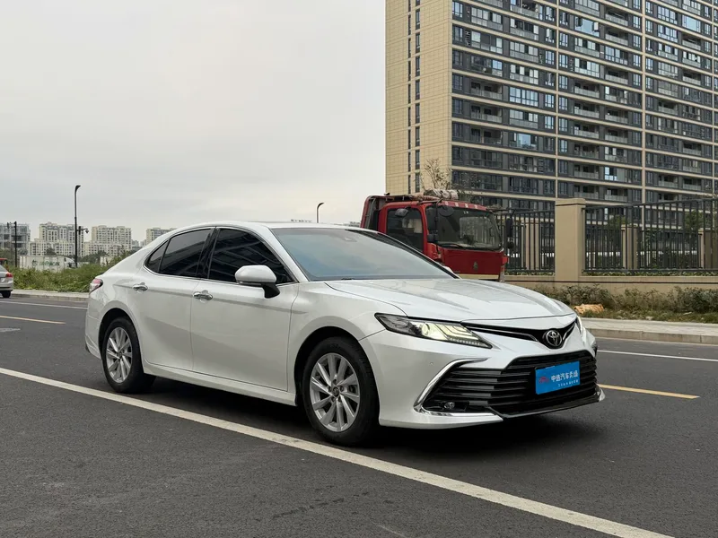 Toyota Camry 2021 2.0G Edición de lujo exterior foto 4 Toyota Camry 2021 2.0G Edición de lujo exterior foto 4