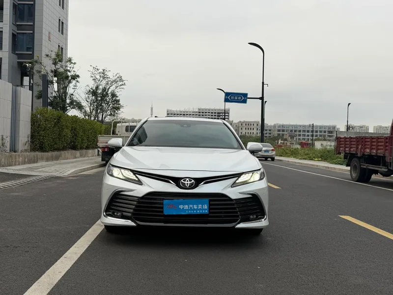 Toyota Camry 2021 2.0G Edición de lujo exterior foto 6 Toyota Camry 2021 2.0G Edición de lujo exterior foto 6