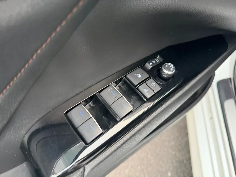 Toyota Camry 2021 2.0G Edición de lujo exterior foto 9 Toyota Camry 2021 2.0G Edición de lujo exterior foto 9