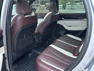 Geely Monjaro 2021 2.0TD Modelo insignia de tracción en las cuatro ruedas automática de alta potencia exterior foto 8 Geely Monjaro 2021 2.0TD Modelo insignia de tracción en las cuatro ruedas automática de alta potencia exterior foto 8