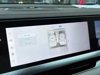 Geely Monjaro 2021 2.0TD Modelo insignia de tracción en las cuatro ruedas automática de alta potencia interior foto 20 Geely Monjaro 2021 2.0TD Modelo insignia de tracción en las cuatro ruedas automática de alta potencia interior foto 20