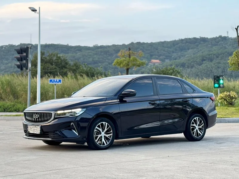 Geely Emgrand 2022 4.ª generación 1.5L CVT De élite exterior foto 1 Geely Emgrand 2022 4.ª generación 1.5L CVT De élite exterior foto 1