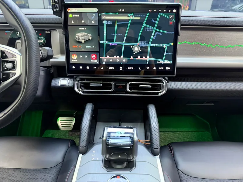 Jetour T2 2025 2.0TD XWD Time travel+ interior photo 7 Jetour T2 2025 2.0TD XWD Time travel+ interior photo 7