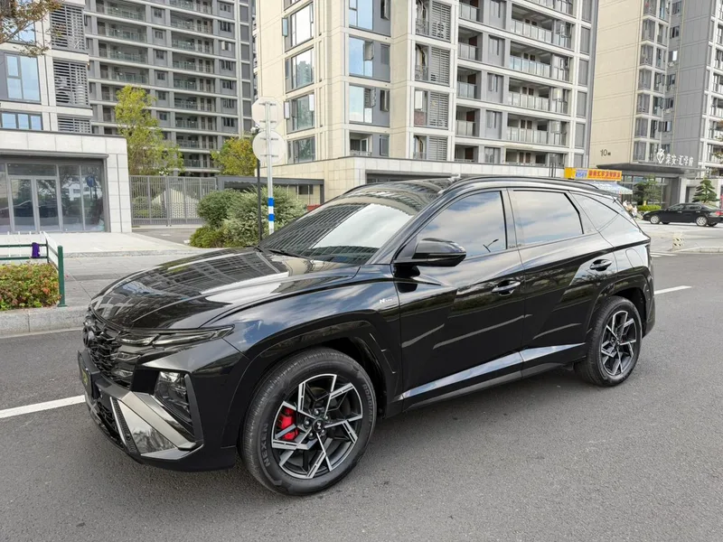 Hyundai Tucson 2025 Tucson L 1.5T GLX Versión de élite N-Line exterior foto 1 Hyundai Tucson 2025 Tucson L 1.5T GLX Versión de élite N-Line exterior foto 1