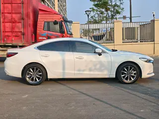 Mazda Atenza 2020 2.0L Edición Deluxe Blue Sky exterior foto 5 Mazda Atenza 2020 2.0L Edición Deluxe Blue Sky exterior foto 5