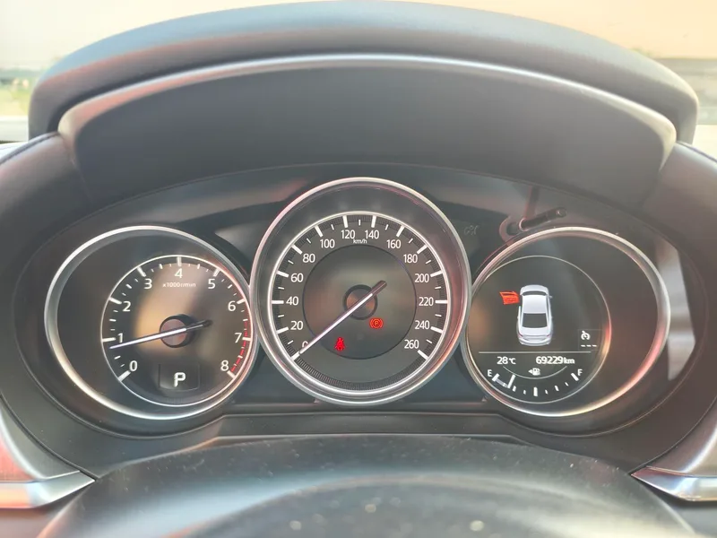 Mazda Atenza 2020 2.0L Edición Deluxe Blue Sky interior foto 11 Mazda Atenza 2020 2.0L Edición Deluxe Blue Sky interior foto 11