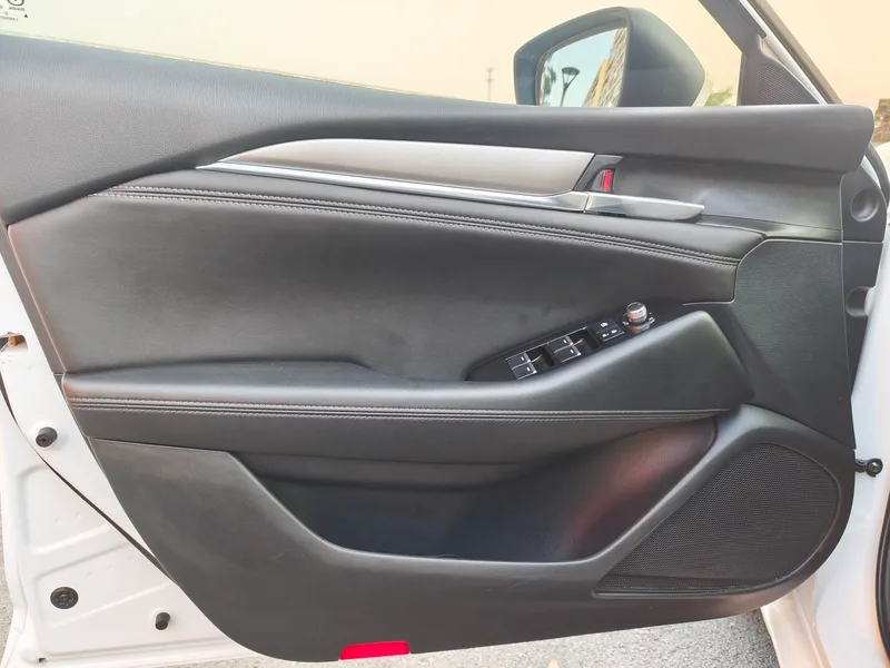 Mazda Atenza 2020 2.0L Edición Deluxe Blue Sky interior foto 15 Mazda Atenza 2020 2.0L Edición Deluxe Blue Sky interior foto 15