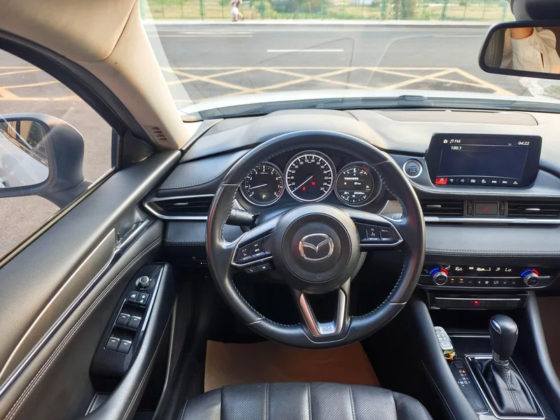Mazda Atenza 2020 2.0L Edición Deluxe Blue Sky interior foto 16 Mazda Atenza 2020 2.0L Edición Deluxe Blue Sky interior foto 16