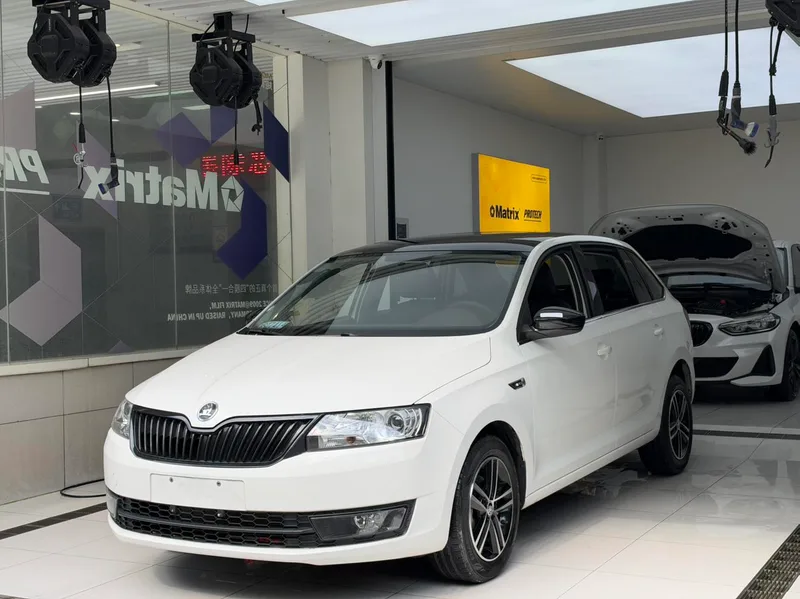 Skoda Rapid Spaceback 2016 Restyling 1.6L Automatic Smart Travel Edition exterior photo 1 Skoda Rapid Spaceback 2016 Restyling 1.6L Automatic Smart Travel Edition exterior photo 1