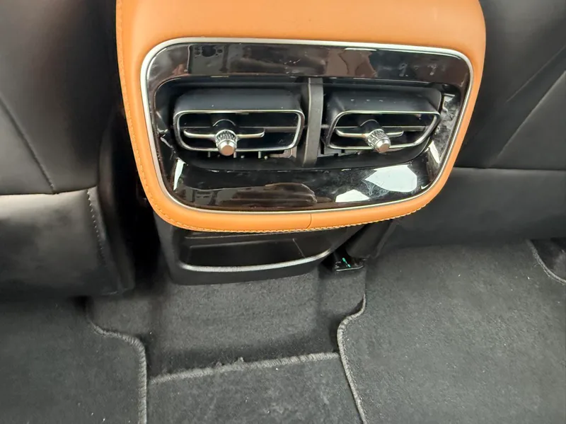 Geely Boyue L 2025 Fourth generation 1.5TD DCT Brocade beauty interior photo 11