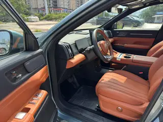 Jetour X70L 2026 2.0TD 8AT Modelo insignia exterior foto 4 Jetour X70L 2026 2.0TD 8AT Modelo insignia exterior foto 4