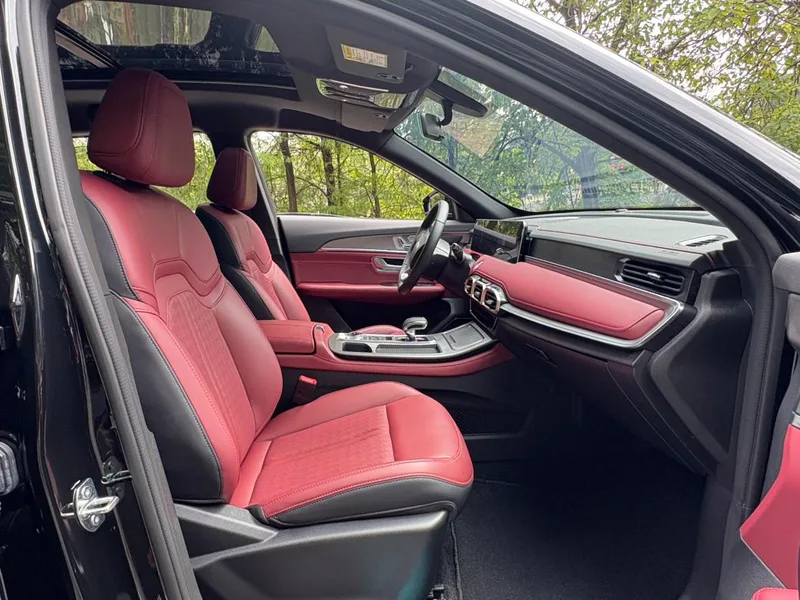 Jetour X70 PLUS 2025 Edición campeona 1.5T DCT Campeón MAX 5 Asiento interior foto 11 Jetour X70 PLUS 2025 Edición campeona 1.5T DCT Campeón MAX 5 Asiento interior foto 11