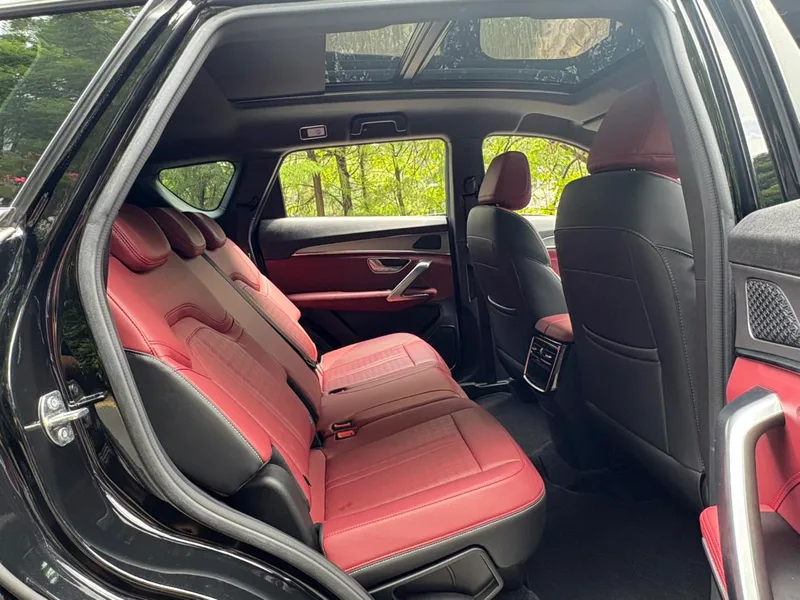 Jetour X70 PLUS 2025 Edición campeona 1.5T DCT Campeón MAX 5 Asiento interior foto 12 Jetour X70 PLUS 2025 Edición campeona 1.5T DCT Campeón MAX 5 Asiento interior foto 12