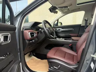 Geely Okavango 2022 1.8TD DCT Luxury type exterior photo 4