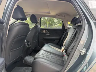 Chery Arrizo 8 PRO 2025 1.6T DCT Luxury type interior photo 8 Chery Arrizo 8 PRO 2025 1.6T DCT Luxury type interior photo 8