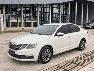 Skoda Octavia 2022 1.5L Edición automática exterior foto 1 Skoda Octavia 2022 1.5L Edición automática exterior foto 1