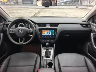 Skoda Octavia 2022 1.5L Edición automática interior foto 10 Skoda Octavia 2022 1.5L Edición automática interior foto 10