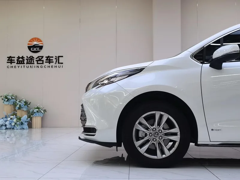 Toyota Sienna 2024 Dual Power 2.5L Four-wheel drive Premium Edition exterior photo 9