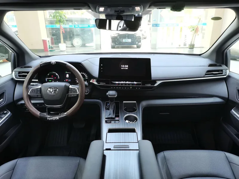 Toyota Sienna 2024 Dual Power 2.5L Four-wheel drive Premium Edition interior photo 17