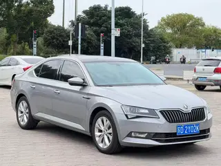 Skoda Superb 2016 TSI330 DSG Line Creation Edition exterior photo 3 Skoda Superb 2016 TSI330 DSG Line Creation Edition exterior photo 3