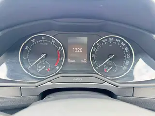 Skoda Superb 2016 TSI330 DSG Line Creation Edition interior photo 13 Skoda Superb 2016 TSI330 DSG Line Creation Edition interior photo 13
