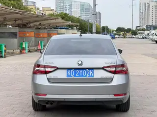 Skoda Superb 2016 TSI330 DSG Line Creation Edition interior photo 15 Skoda Superb 2016 TSI330 DSG Line Creation Edition interior photo 15