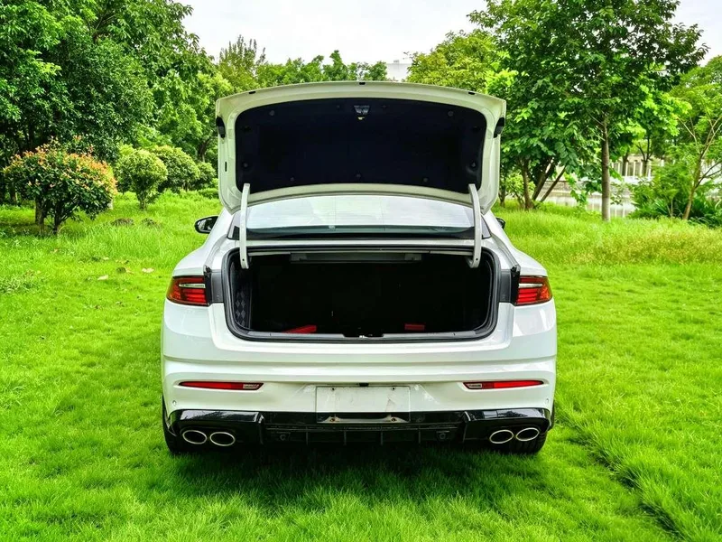 Geely Preface 2025 1.5T Oriental Yao Kunlun Edition exterior photo 8 Geely Preface 2025 1.5T Oriental Yao Kunlun Edition exterior photo 8
