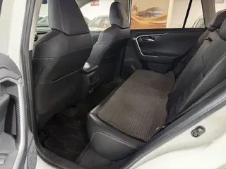 Toyota RAV4 2023 2.0L CVT Deux roues motrices 20 Anniversaire Platine Édition extérieur photo 5 Toyota RAV4 2023 2.0L CVT Deux roues motrices 20 Anniversaire Platine Édition extérieur photo 5