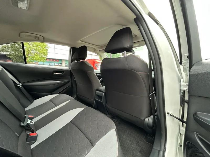 Toyota Corolla 2021 1.2T S-CVT Versión de élite interior foto 17 Toyota Corolla 2021 1.2T S-CVT Versión de élite interior foto 17