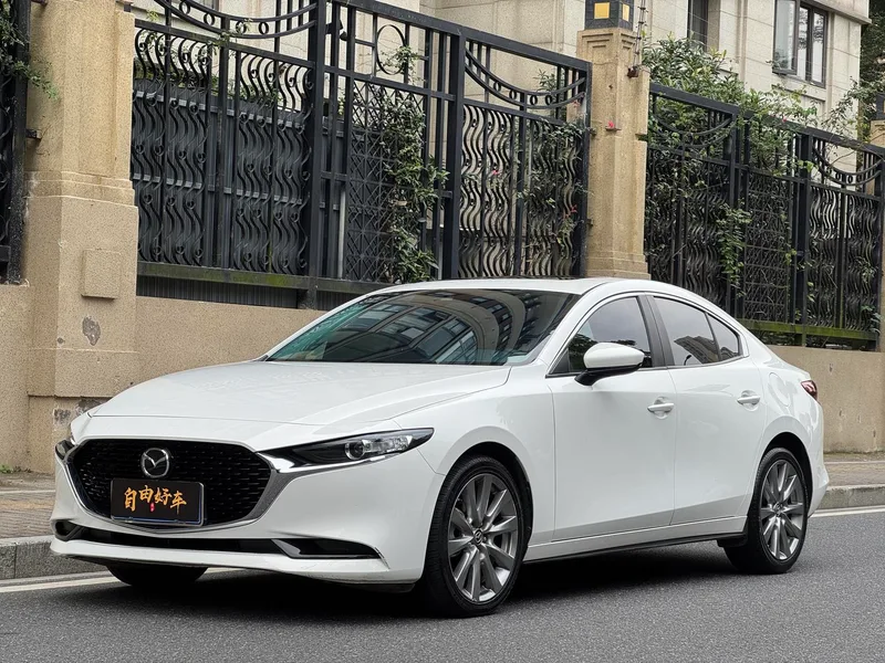 Mazda Mazda3 Axela 2022 2.0L Versión elegante de calidad automática exterior foto 1 Mazda Mazda3 Axela 2022 2.0L Versión elegante de calidad automática exterior foto 1