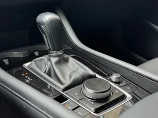 Mazda Mazda3 Axela 2022 2.0L Versión elegante de calidad automática interior foto 18 Mazda Mazda3 Axela 2022 2.0L Versión elegante de calidad automática interior foto 18