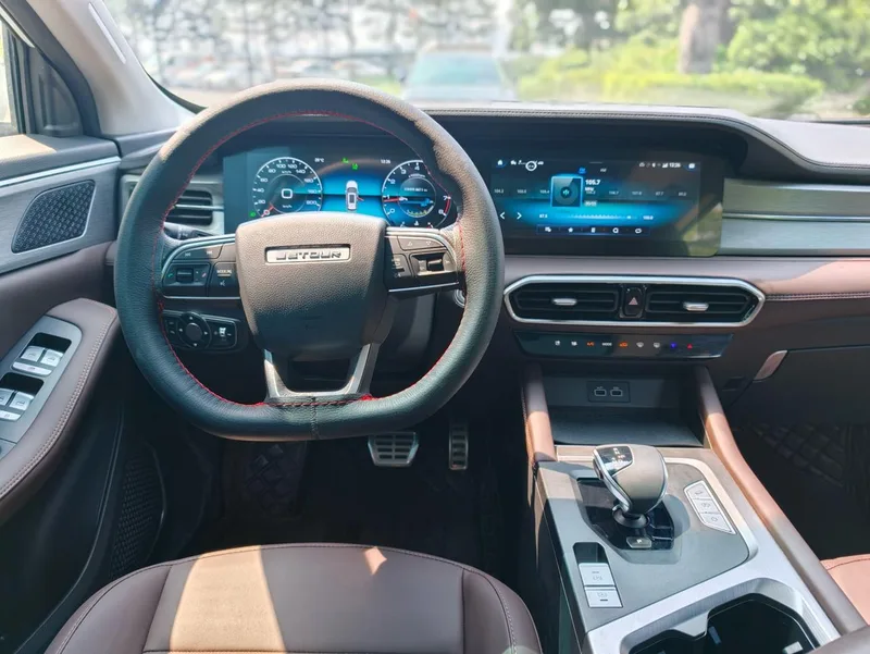 Jetour X90 PLUS 2023 1.6TD DCT Villa interior photo 15 Jetour X90 PLUS 2023 1.6TD DCT Villa interior photo 15